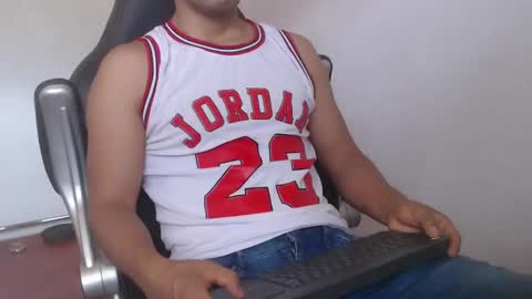 Snapshot of sexatlexx chatting on 12.14.24 arnold online show from 12.14.24
