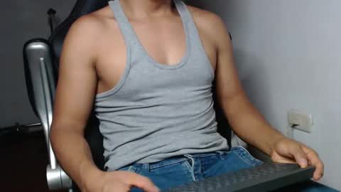 Snapshot of sexatlexx chatting on 01.04.25 arnold online show from 01.04.25