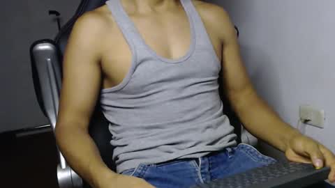 Snapshot of sexatlexx chatting on 01.19.25 arnold online show from 01.19.25