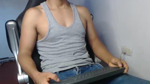 Snapshot of sexatlexx chatting on 01.22.25 arnold online show from 01.22.25