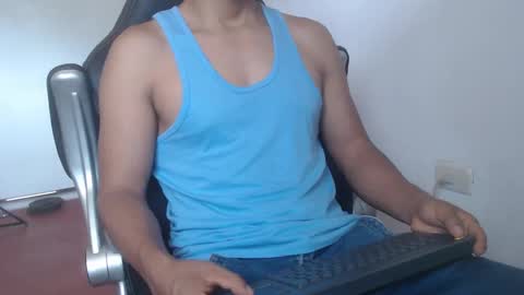 Snapshot of sexatlexx chatting on 01.24.25 arnold online show from 01.24.25
