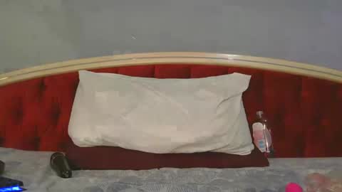 Snapshot of sexbomb6t9 chatting on 01.06.25 SEX BOMB 6T9 online show from 01.06.25