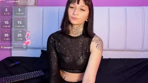 Snapshot of sexengel_lissa chatting on 10.25.25 sexengel_lissa online show from 10.25.25