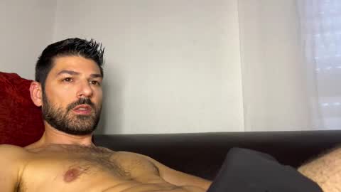 Snapshot of sexfriendch chatting on 10.05.25 Lucenzo  online show from 10.05.25