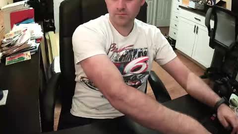 Snapshot of sexfungames chatting on 10.03.25 Kyle online show from 10.03.25