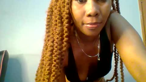 Snapshot of sexie_curvie chatting on 01.24.25 Maggie online show from 01.24.25