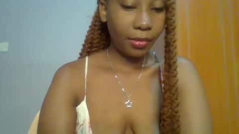 Snapshot of sexie_curvie chatting on 01.25.25 Maggie online show from 01.25.25