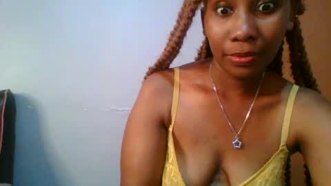 Snapshot of sexie_curvie chatting on 01.29.25 Maggie online show from 01.29.25