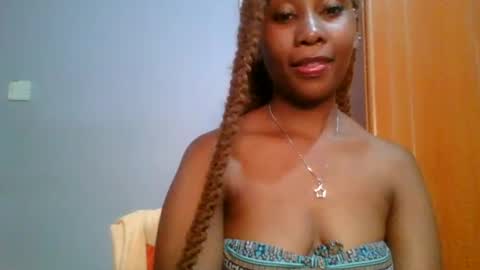 Snapshot of sexie_curvie chatting on 01.29.25 Maggie online show from 01.29.25