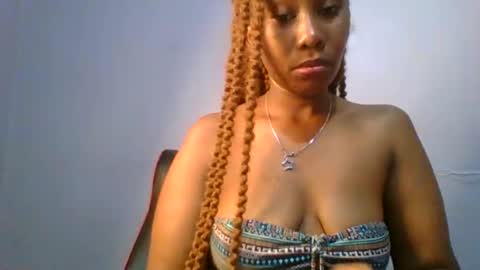 Snapshot of sexie_curvie chatting on 01.30.25 Maggie online show from 01.30.25