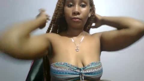 Snapshot of sexie_curvie chatting on 02.11.25 Maggie online show from 02.11.25