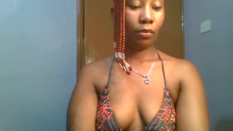 Snapshot of sexie_curvie chatting on 02.16.25 Maggie online show from 02.16.25