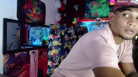 Snapshot of sexo_aharon chatting on 11.16.25 Aharon ravelo online show from 11.16.25