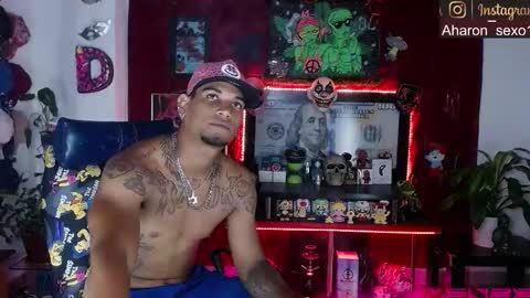 Snapshot of sexo_aharon chatting on 03.25.26 Aharon ravelo online show from 03.25.26