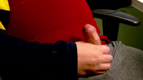 Snapshot of sexonme1982 chatting on 02.08.25 Masturbateforyou online show from 02.08.25