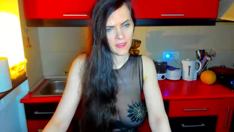 Snapshot of sexqueen1111 chatting on 01.16.26 sexqueen1111 online show from 01.16.26