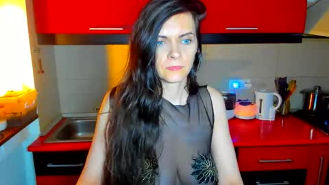 Snapshot of sexqueen1111 chatting on 02.03.26 sexqueen1111 online show from 02.03.26