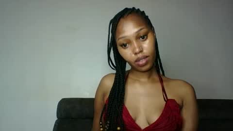 Snapshot of sexttiana_ebony chatting on 11.25.25 sexttiana_ebony online show from 11.25.25