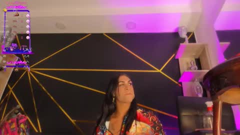 Snapshot of sexwildlatin chatting on 10.11.25 Tifanny Benitez online show from 10.11.25