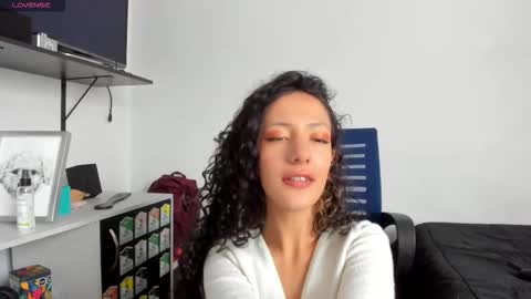 Snapshot of sexx_hunters chatting on 09.29.25 Jax and Lu online show from 09.29.25