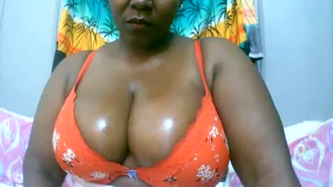 Snapshot of sexxi_ebony chatting on 01.16.26 sexxi_ebony online show from 01.16.26