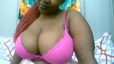 Snapshot of sexxi_ebony chatting on 01.18.26 sexxi_ebony online show from 01.18.26