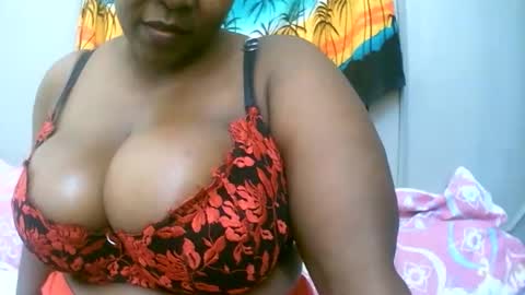 Snapshot of sexxi_ebony chatting on 02.08.26 sexxi_ebony online show from 02.08.26