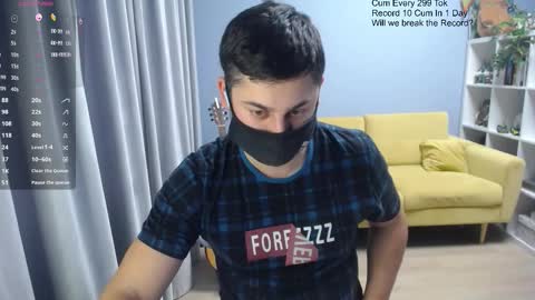 Snapshot of sexxxdickbig chatting on 02.19.26 Tommy online show from 02.19.26