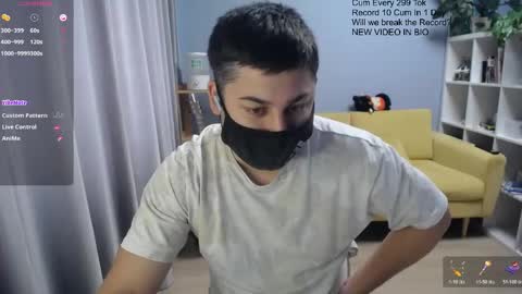 Snapshot of sexxxdickbig chatting on 04.30.26 Tommy online show from 04.30.26