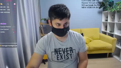 Snapshot of sexxxdickbig chatting on 05.07.26 Tommy online show from 05.07.26