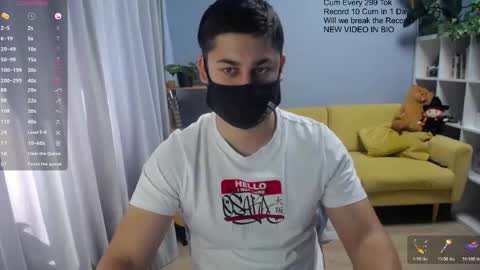 Snapshot of sexxxdickbig chatting on 05.10.26 Tommy online show from 05.10.26