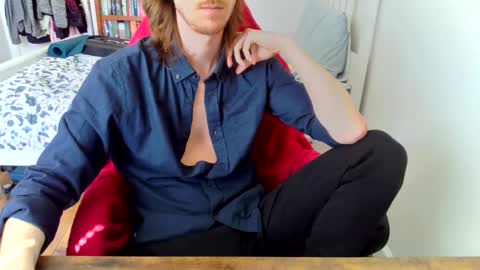 Snapshot of sexxxy_adam chatting on 04.23.26 Adam online show from 04.23.26