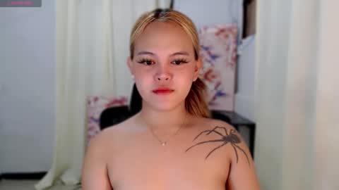 sexxxy_caroline online show from 05.04.26