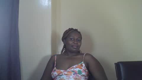 Snapshot of sexxy_amira chatting on 10.17.25 sexxy_amira online show from 10.17.25