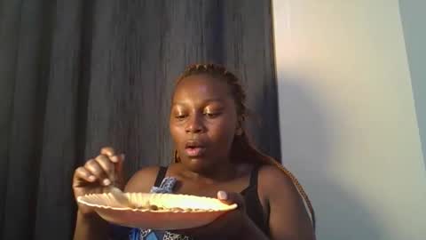 Snapshot of sexxy_amira chatting on 10.20.25 sexxy_amira online show from 10.20.25