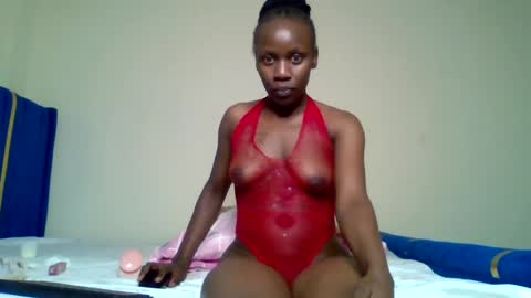 Snapshot of sexxy_bellah chatting on 06.11.26 sexxy bellah online show from 06.11.26