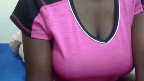 Snapshot of sexxy_maya1 chatting on 10.12.25 sexxy_maya1 online show from 10.12.25