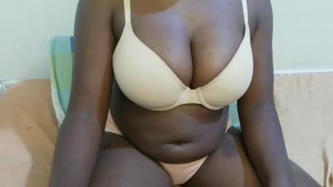 Snapshot of sexxy_maya1 chatting on 04.16.26 sexxy_maya1 online show from 04.16.26