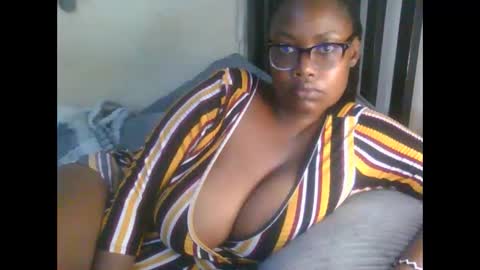 Snapshot of sexxy_mish chatting on 04.23.26 sexxy_mish online show from 04.23.26