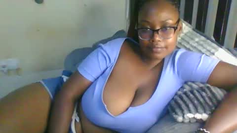 Snapshot of sexxy_mish chatting on 05.14.26 sexxy_mish online show from 05.14.26