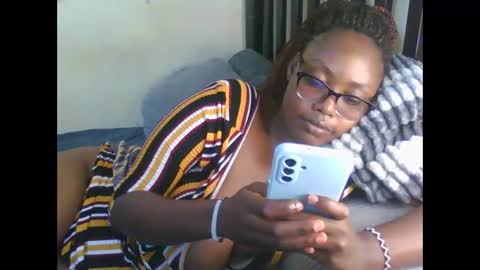 Snapshot of sexxy_mish chatting on 05.28.26 sexxy_mish online show from 05.28.26
