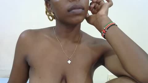 Snapshot of sexxy_montana chatting on 10.18.25 sexxy_montana online show from 10.18.25