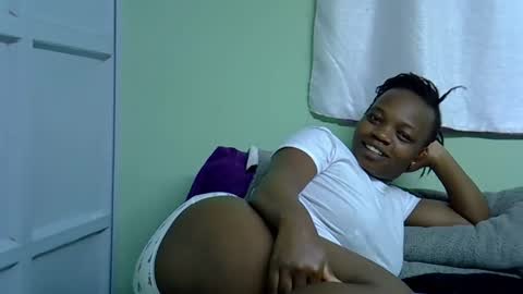 African Queen online show from 11.24.25