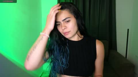 Snapshot of sexxylady__ chatting on 04.27.26 Angie online show from 04.27.26