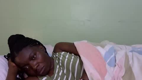 Snapshot of sexxymelanin73 chatting on 10.29.25 Sexy Boobs online show from 10.29.25