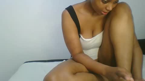 Snapshot of sexy__lips chatting on 12.09.24 Tina online show from 12.09.24