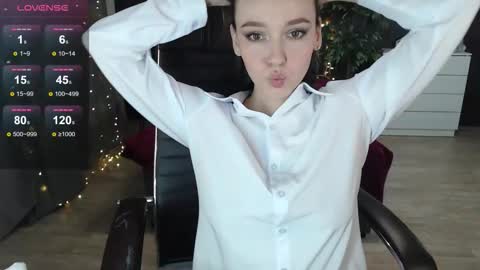 Snapshot of sexy_alexxia chatting on 09.27.25 Alexia online show from 09.27.25