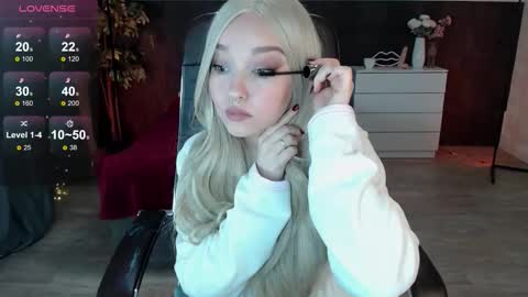 Snapshot of sexy_alexxia chatting on 10.19.25 Alexia online show from 10.19.25