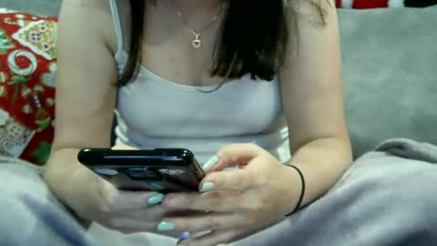 Snapshot of sexy_angelin4 chatting on 01.14.25 Angelina Spencer online show from 01.14.25