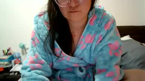 Snapshot of sexy_angelin4 chatting on 03.07.25 Angelina Spencer online show from 03.07.25